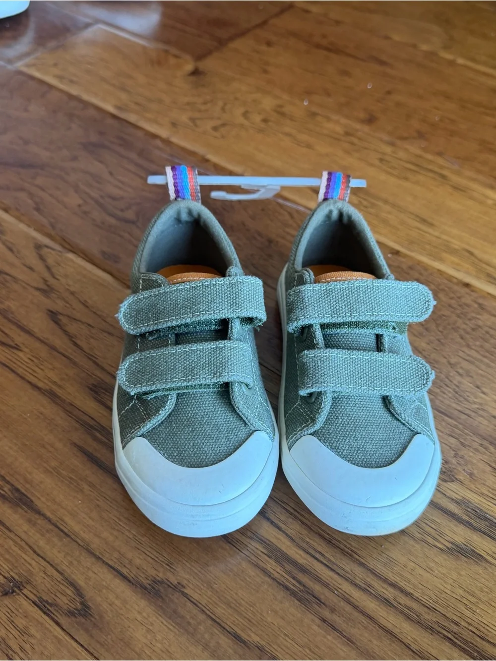 Old Navy Kids Canvas Velcro Sneakers in Cream and Olive Green toddler boy size 7